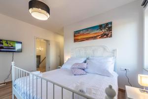 Ένα ή περισσότερα κρεβάτια σε δωμάτιο στο Villa Niko, your Ideal Summer Oasis near Poreč +22 φωτογραφίες