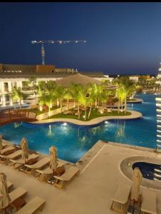 Bazén v ubytování Grand Sapphire Resort nebo v jeho okolí