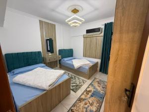 Postel nebo postele na pokoji v ubytování Gleem Sea View 9 + 20 fotografií