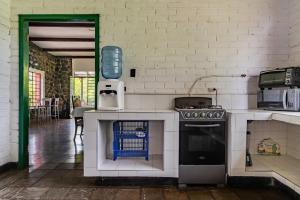 Kuchyň nebo kuchyňský kout v ubytování Casa Finca Jaivana