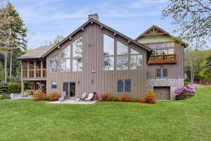 En have udenfor Lodge at Moosehead Lake