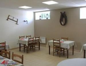 Restaurace v ubytování LOGIS - Auberge Du Colombier