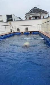 Πισίνα στο ή κοντά στο Christable Apartment