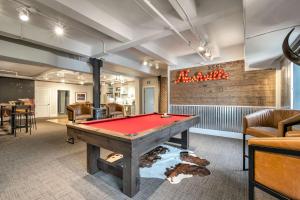 a billiard room with a pool table in it at Nashville Honky Tonk Suite 6 BR by Maddox Hotel in Nashville
