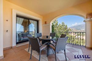 Μπαλκόνι ή βεράντα στο Seaviews Luxury Apt La Quinta By Better Booking