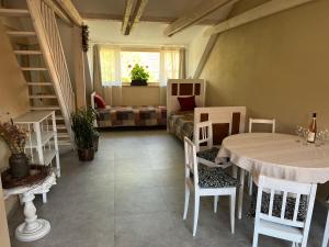 Posezení v ubytování Vintage apartmán Mikulov, 2-4 osoby, 65m2