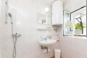 Kúpeľňa v ubytovaní House Villa Marija