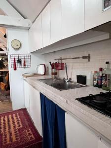 Køkken eller tekøkken på Le loft des artistes + 23 billeder