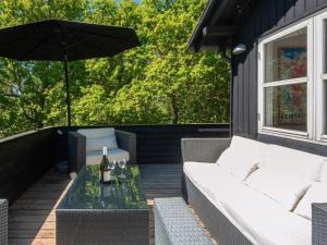 Posezení v ubytování 6 person holiday home in Grenaa + 29 fotografií