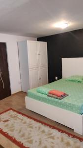 Кровать или кровати в номере Iris studio spacious apartment