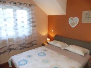 Posteľ alebo postele v izbe v ubytovaní Apartments by the sea Cove Saplunara, Mljet - 12849