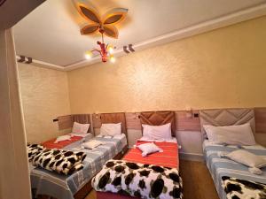 Postel nebo postele na pokoji v ubytování Toubkal home stay