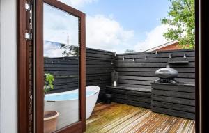 Ảnh trong thư viện ảnh của Amazing Home In Viborg With Wifi ở Viborg