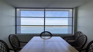 Fotografie z fotogalerie ubytování Absolute Waterfront With Rooftop! v destinaci Caloundra + 9 fotografií