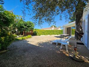 Zahrada ubytování Villa 6 pers avec terrasse, à 900m centre L'Aiguillon - FR-1-476-193