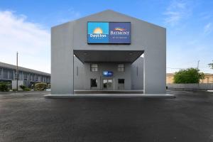 Fotografie z fotogalerie ubytování Baymont by Wyndham San Antonio Near Lackland AFB v destinaci San Antonio