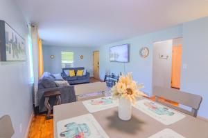 Afbeelding uit fotogalerij van Charming 2 Bed Room in Cleveland in Cleveland Heights