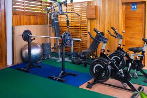 Fitness centrum a/nebo fitness zařízení v ubytování EXCLUSIVE CONDO GALAPAGOS and BEYOND 1