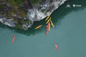 Imagen de la galería de Căn hộ 2 ban công view núi view biển tại Cát Cò 2, en Cat Ba