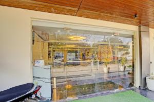Fotografie z fotogalerie ubytování Hotel Caves Plaza Inn Near Delhi Airport v Novém Dillí
