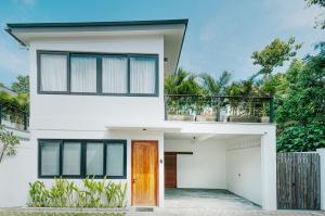 Το κτήριο όπου στεγάζεται  η βίλα