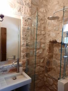 Koupelna v ubytování Casa Tsiliviani + 29 fotografií