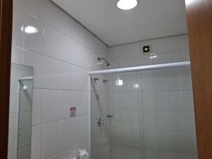 Baðherbergi á Ônix Inn Hotel Cravinhos