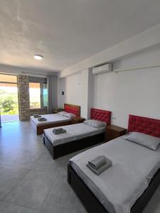 Postel nebo postele na pokoji v ubytování KAFUL APARTMENTS + 177 fotografií