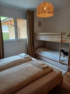 Postel nebo postele na pokoji v ubytování Spacieux appart - 2 chambres à coucher incl Jacuzzi Privé