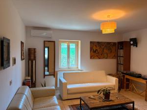 Posezení v ubytování Casa in campagna a Rosciano