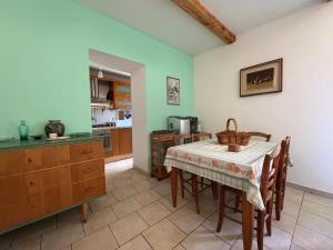 Kuchyň nebo kuchyňský kout v ubytování Casa in campagna a Rosciano