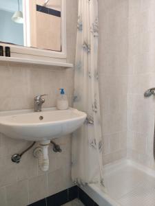 Gallery image of Niki Rooms in Tinos Town