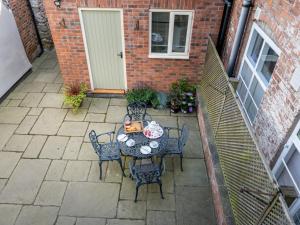 Balcone o terrazza di Pass the Keys Bright and cosy flat in the centre of Much Wenlock