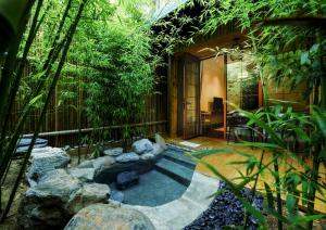 Κήπος έξω από το Zhi Resort Beijing - Breakfast with Deer&Thousand Acre Garden&50 Meter Swimming Pool&Private Soup Pool&Outdoor Soup Spring&Free Coffee