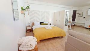 Gambar di galeri bagi Relaxing Studio Apt 1 min to Highway Parking di Athens