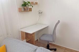 Gambar di galeri bagi Relaxing Studio Apt 1 min to Highway Parking di Athens