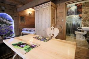 Łazienka w obiekcie Góralski Domek Waluś Zakopane - ŚCISŁE CENTRUM - Jedyny domek na Krupówkach