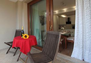 O bucătărie sau chicinetă la Bella Vita House