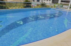 Kolam renang di atau dekat dengan EasyGo-Spacious- prime location- Close to Metro