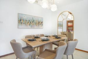 Gambar di galeri bagi EasyGo-Spacious- prime location- Close to Metro di Dubai