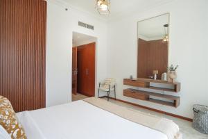 Katil atau katil-katil dalam bilik di EasyGo-Spacious- prime location- Close to Metro
