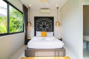 Voodi või voodid majutusasutuse Tropical 2br Villa Luna Private Pool In Bophut toas +21 fotot