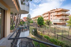 Balkoni atau teres di Luna home