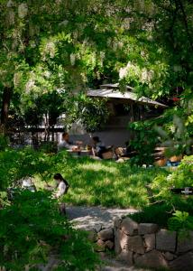 Κήπος έξω από το Zhi Resort Beijing - Breakfast with Deer&Thousand Acre Garden&50 Meter Swimming Pool&Private Soup Pool&Outdoor Soup Spring&Free Coffee