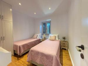 Gallery image of Thomas's Beach House in Kalami +6 photos