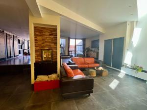 Posedenie v ubytovaní Loft atypique 192m2, terrasse, aux portes de Lille