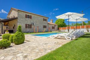 Πισίνα στο ή κοντά στο Villa Božac by Istrialux