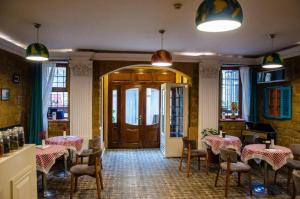 Restaurace v ubytování Royal Qala Hotel + 37 fotografií