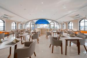 Restaurace v ubytování EXCOTEL Design Hotel Surabaya