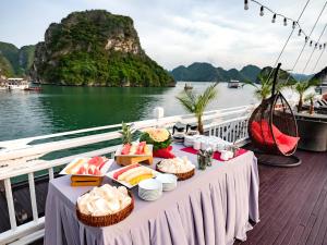 Φυσικό τοπίο κοντά σε αυτό το πλωτό κατάλυμα +38 φωτογραφίες